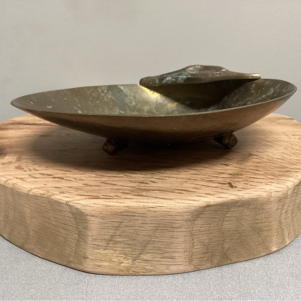 🟡 Vintage Heavy Brass Seashell Designed Ashtray - Candy Dish - Jewelry Display - Picture 4 of 16